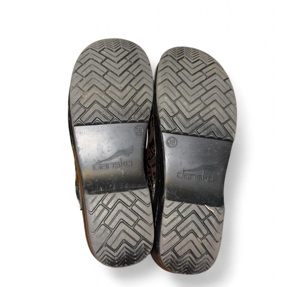 Dansko Women's Brown Patterned Mules - image 8